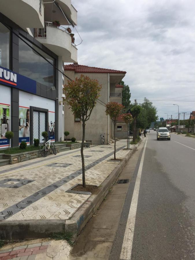 Guest'S Apartament Pogradec Exterior foto