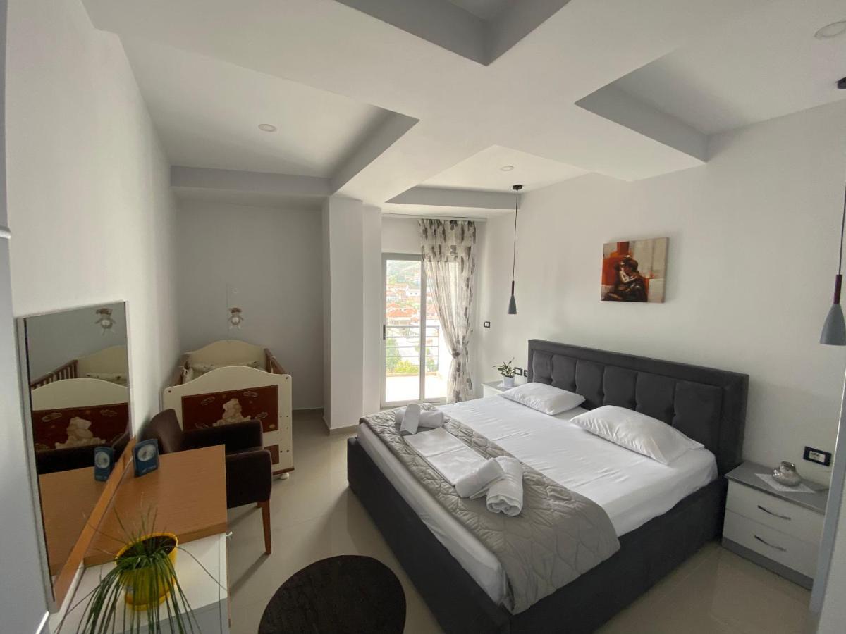 Guest'S Apartament Pogradec Exterior foto