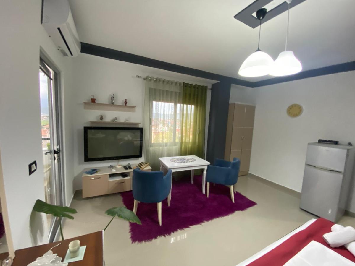 Guest'S Apartament Pogradec Exterior foto