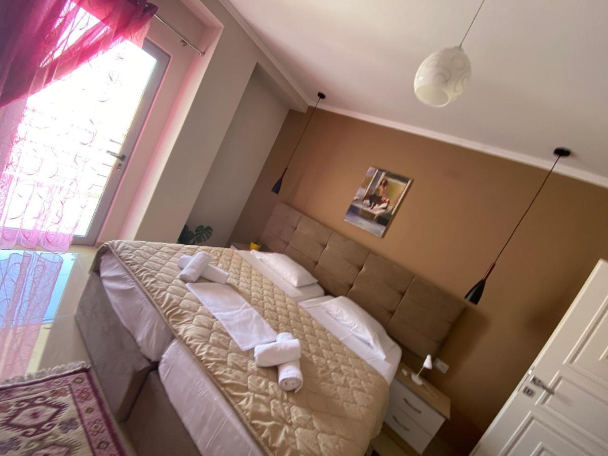 Guest'S Apartament Pogradec Exterior foto