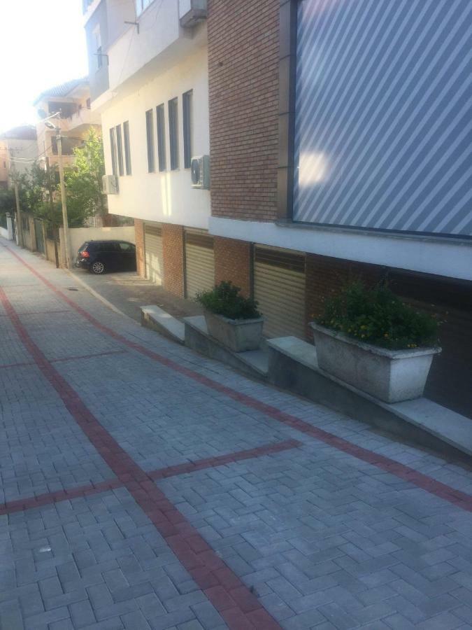 Guest'S Apartament Pogradec Exterior foto
